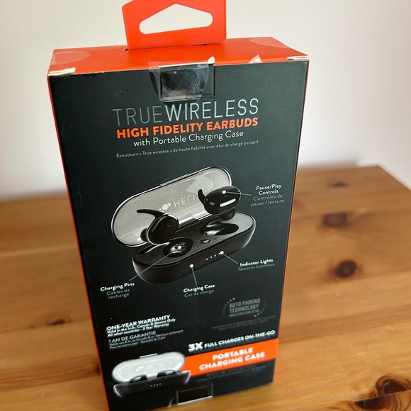 HELIX True Wireless High Fidelity Earbuds - Picture 9 of 12